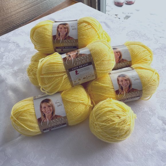 Lion Brand  Vanna's Choice Other - 8 Count  Vanna's Choice by Lion Brand Yarn